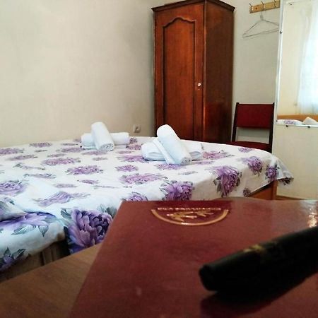 Hostel Sakharov&Tours Jerevan Exteriör bild